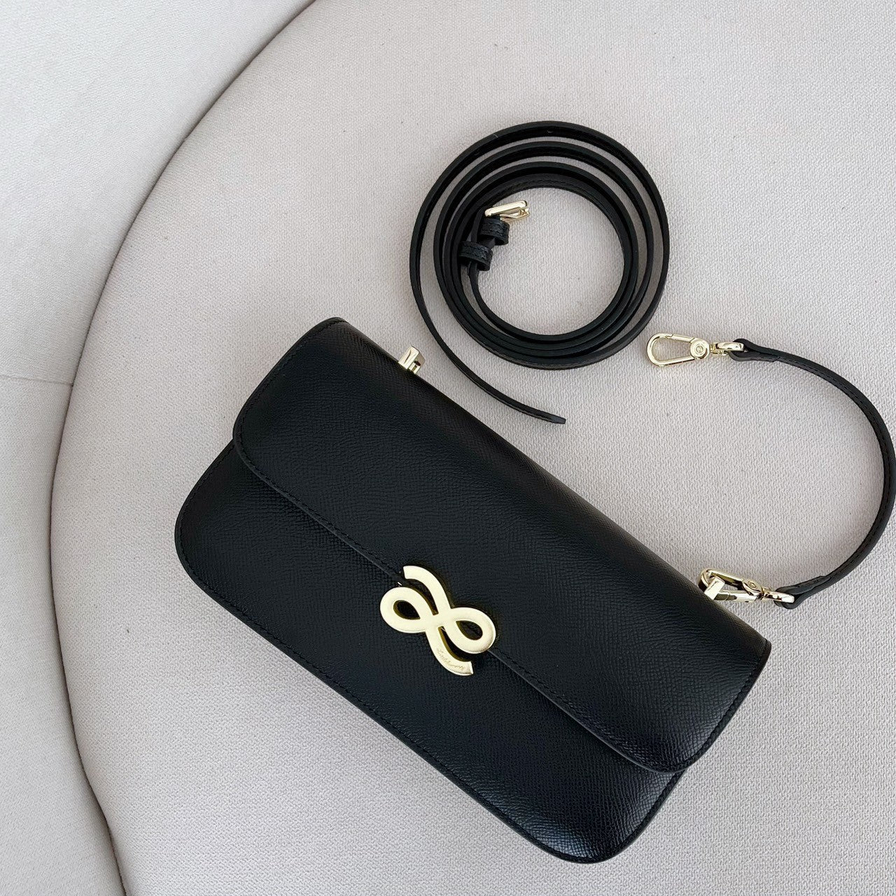 HOLB Timeless Sling PU in Black